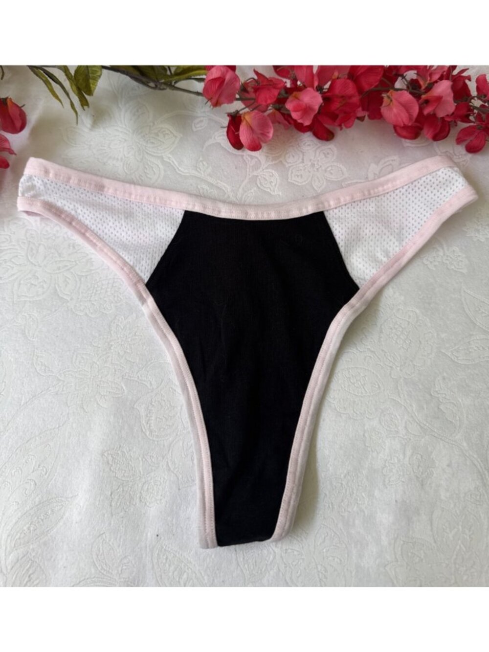 PINK VICTORIA'S SECRET L FOOTBALL JERSEY BLACK PINK WHITE THONG PANTIES NWT